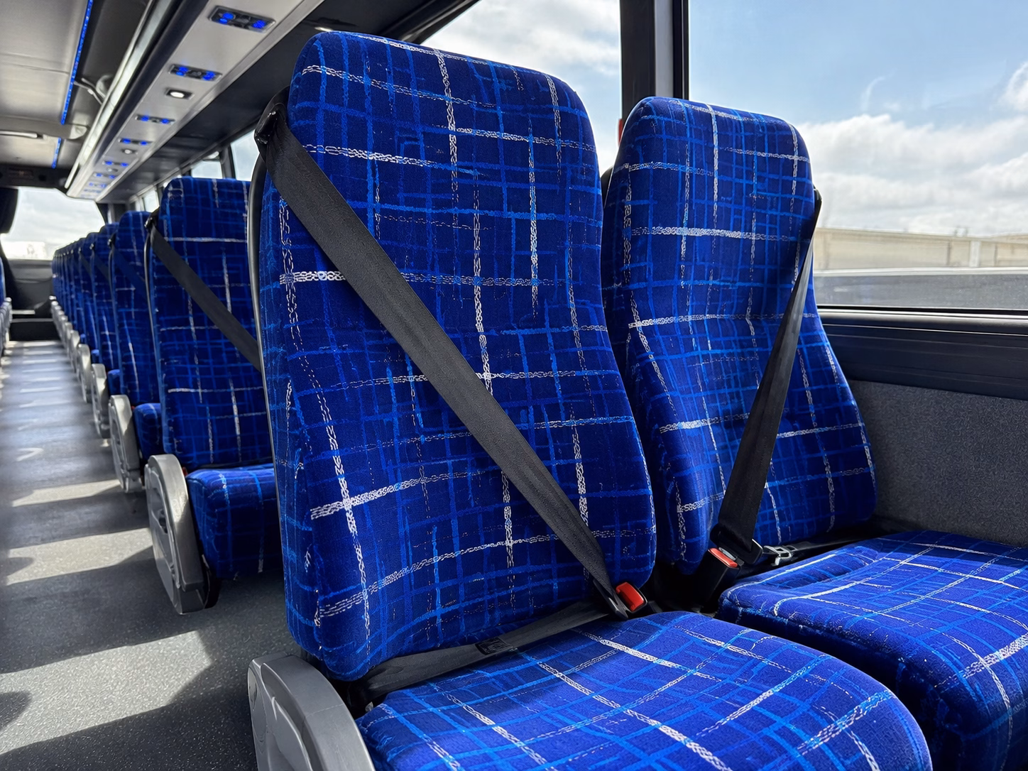 lewiston charter buses for lewiston players coaches staff and fans