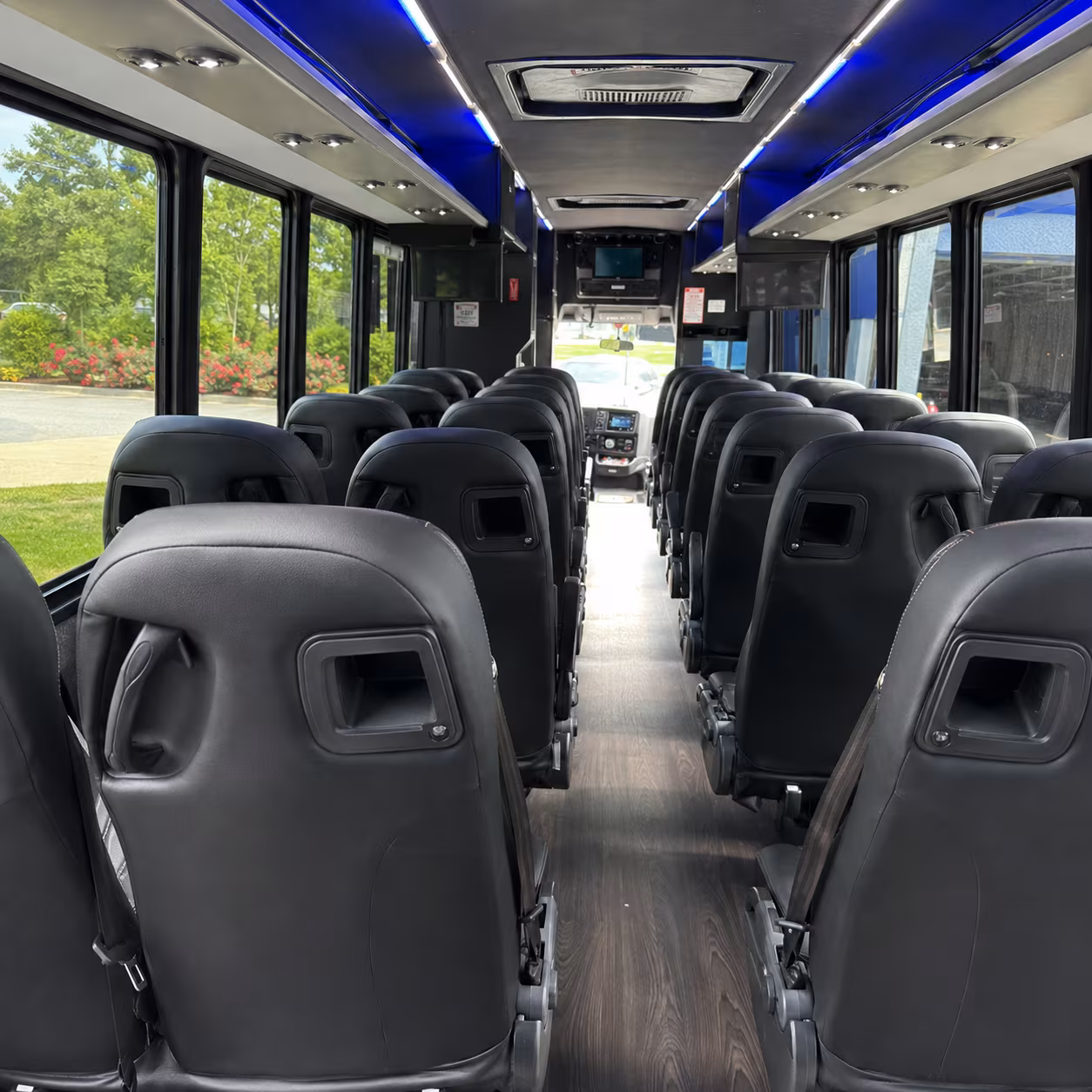wenatchee employee charter bus rentals in wenatchee